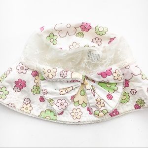 Girl’s Flower Patterned Bucket Hat W/ Lace & A Bow